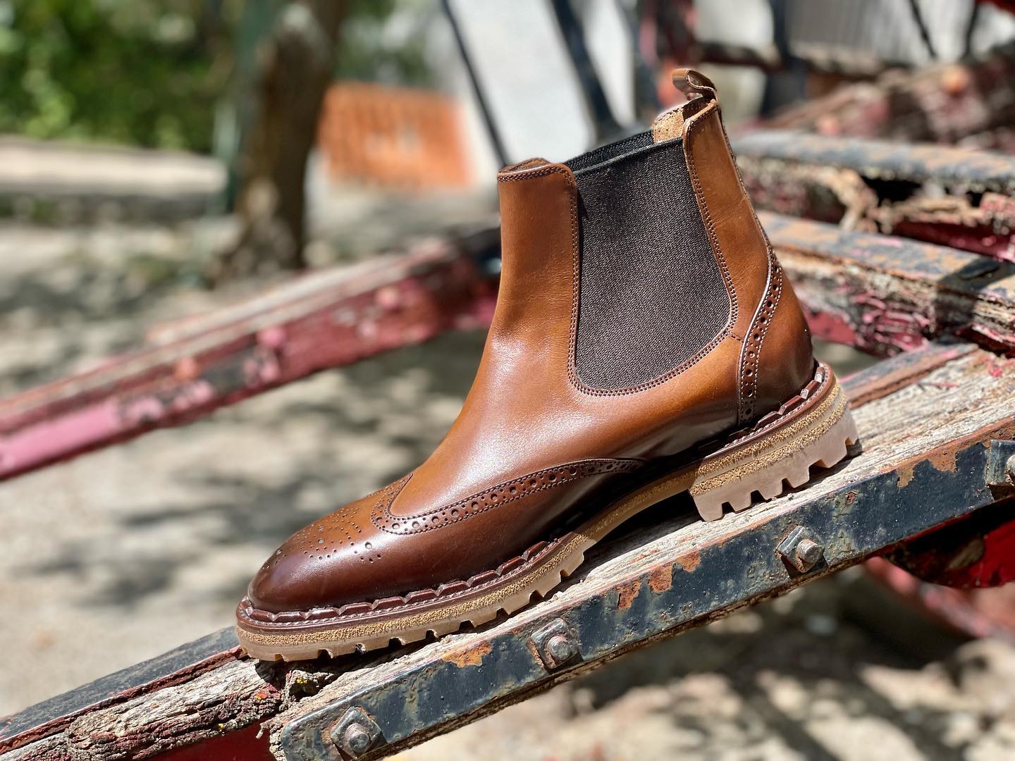 Dark brown mid-cut breathable leather boots