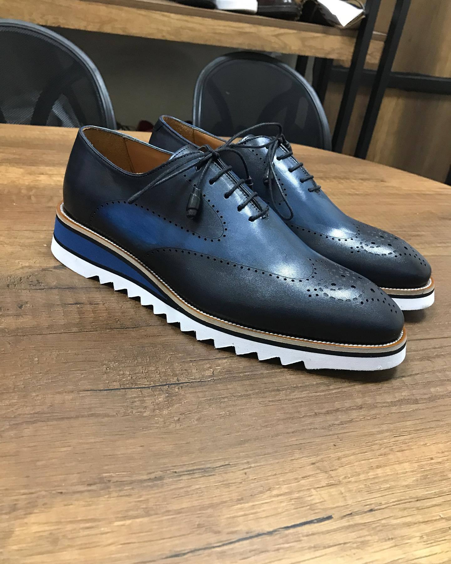 Dark blue gentlemen's breathable soft-soled leather shoes