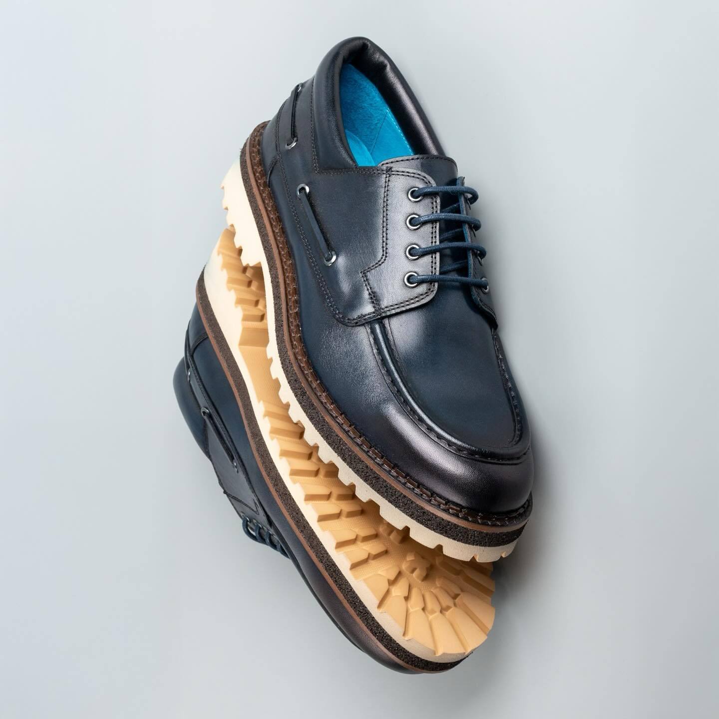 Dark blue Italian leather sports shoes