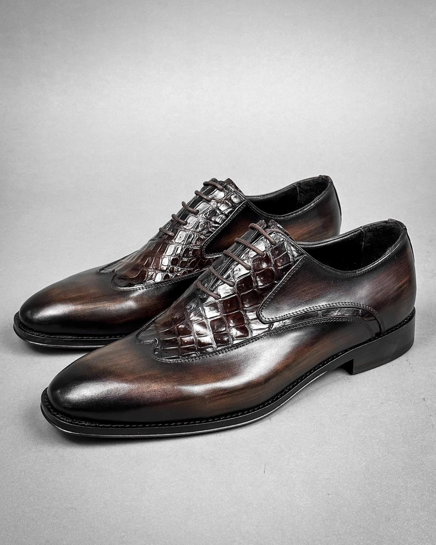 Crocodile leather dark brown gentleman's leather shoes