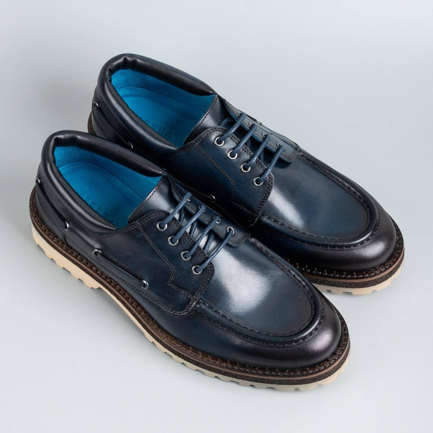 Dark blue Italian leather sports shoes