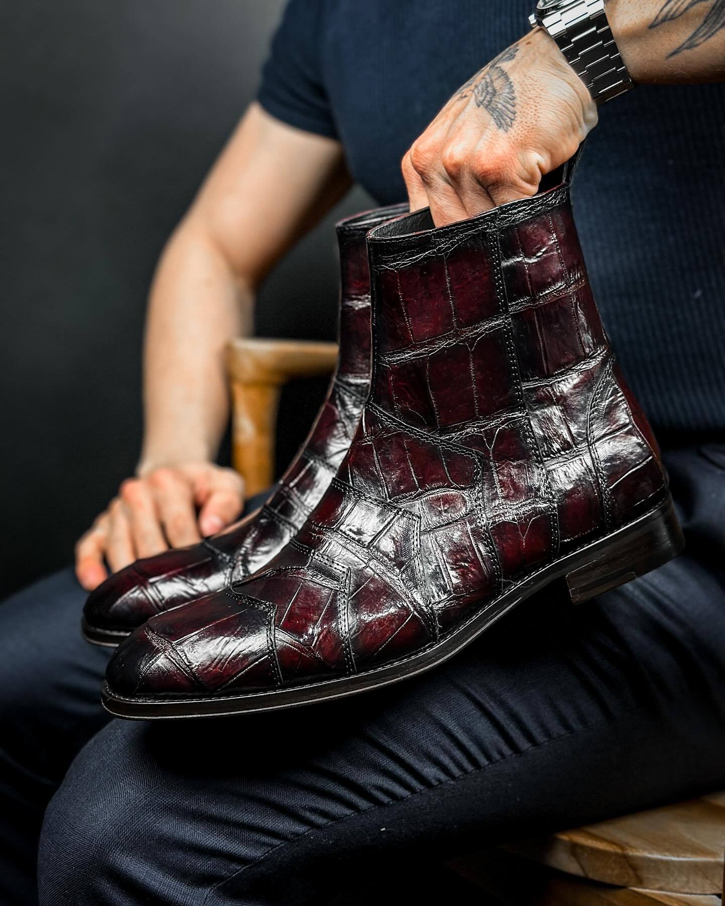 Glossy side-zip block textured leather boots