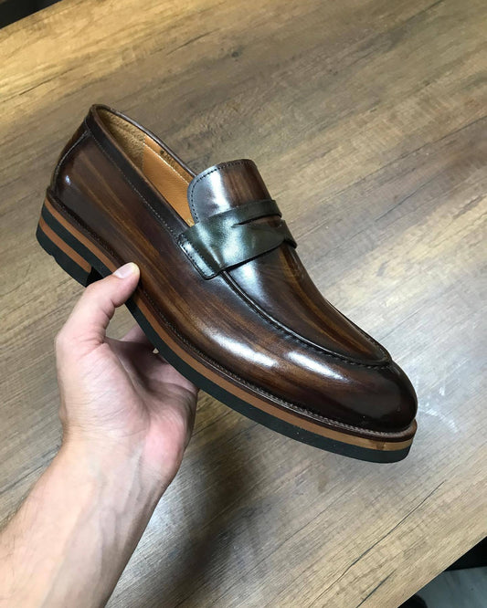 Brown gentleman's leather shoes