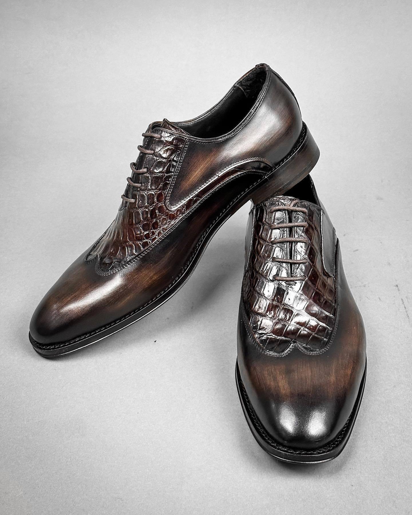 Crocodile leather dark brown gentleman's leather shoes