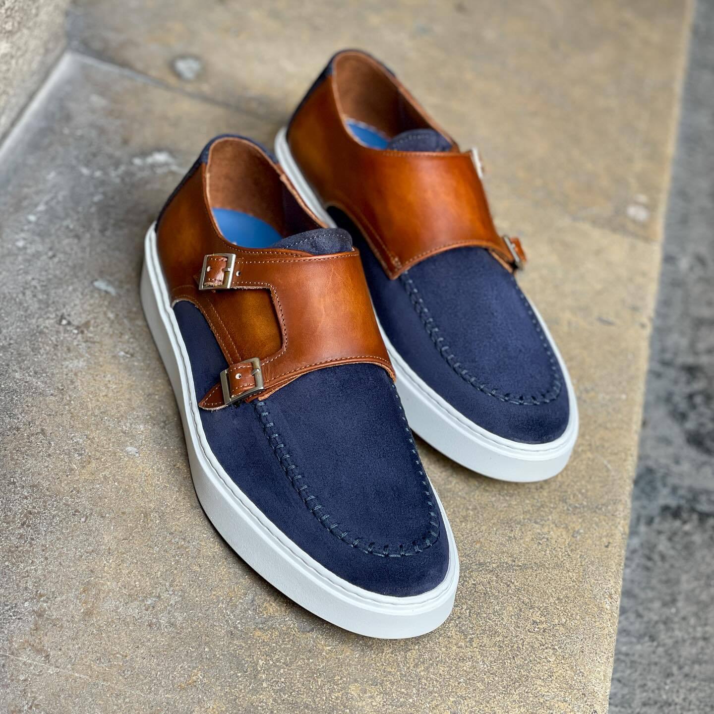 Blue double strap casual sneakers
