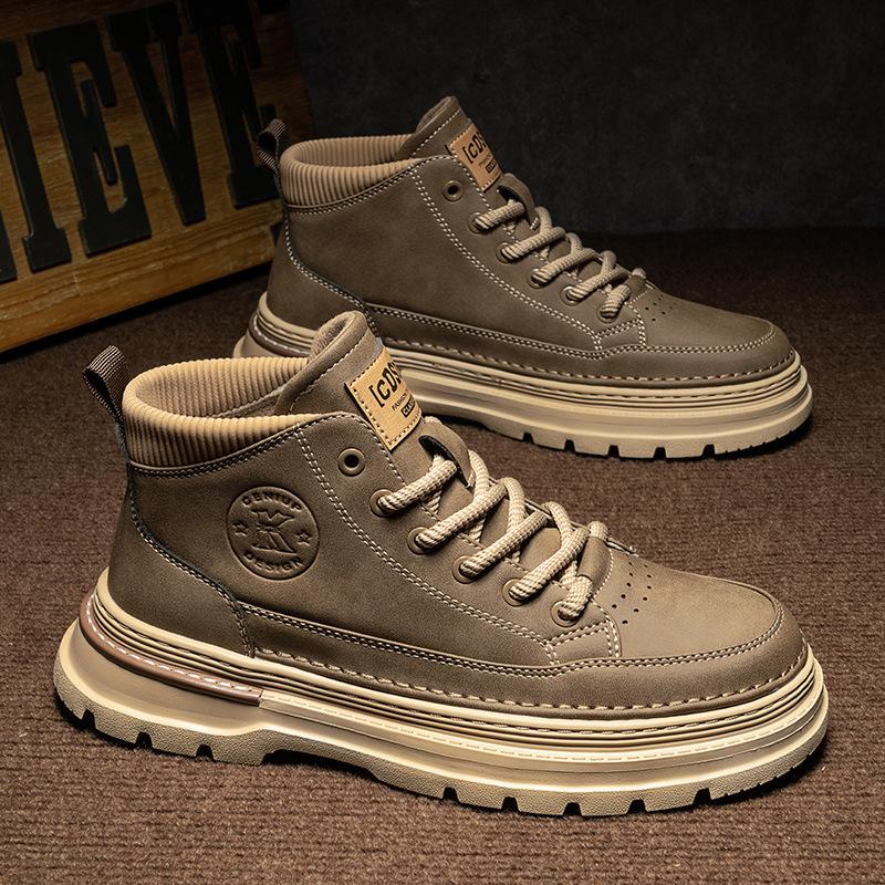 Thick bottom leisure outdoor workers install retro shoes