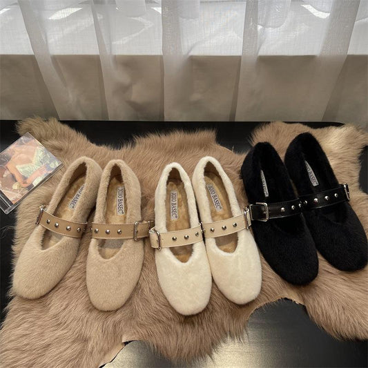Plush leather buckle casual shoes