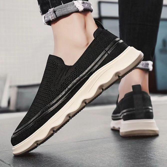 Breathable soft sole casual sports shoes