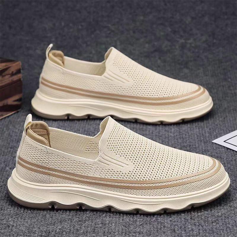 Breathable soft sole casual sports shoes