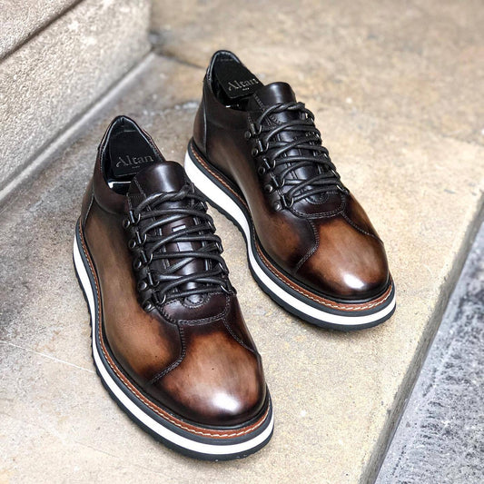 Dark coffee gradient sports leather shoes