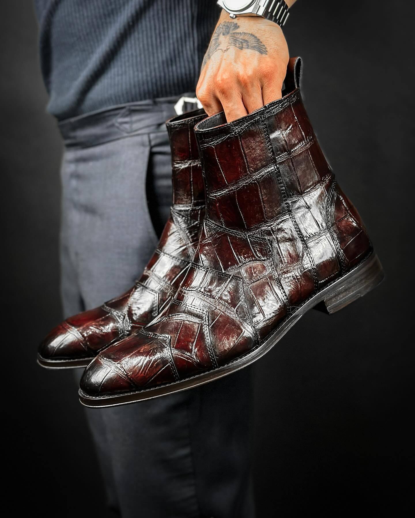 Glossy side-zip block textured leather boots