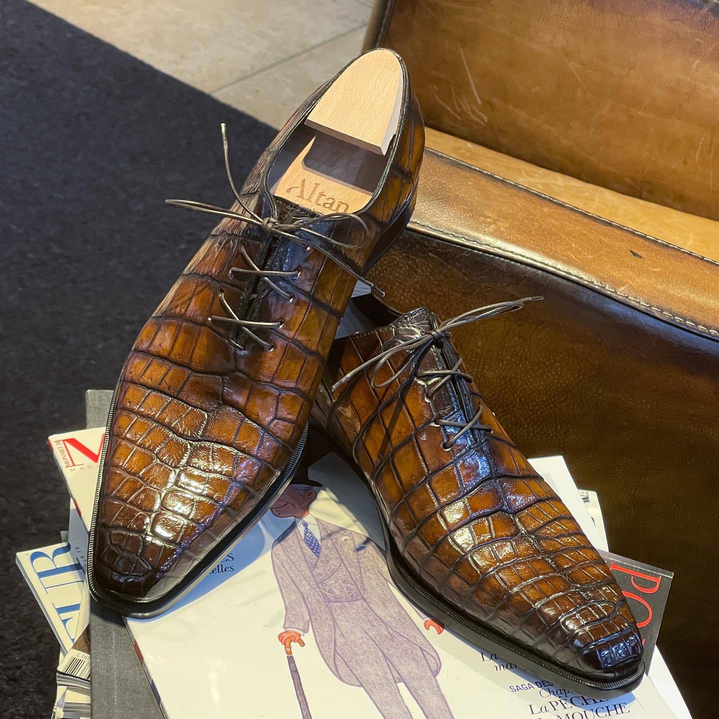 Textured brown Italian gentleman's leather shoes