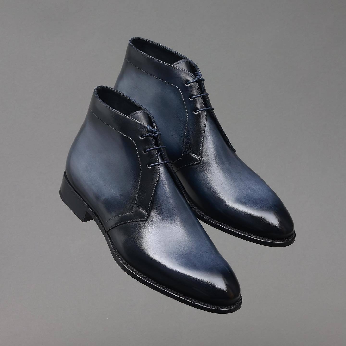 Blue gray gradient mid cut leather shoes