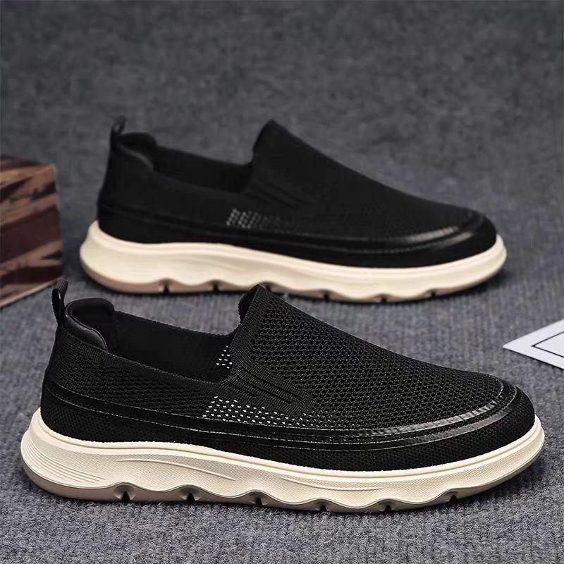 Breathable soft sole casual sports shoes