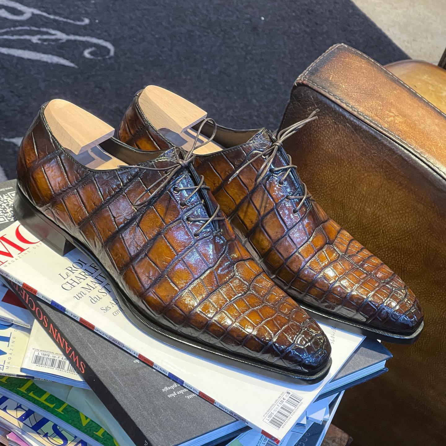 Textured brown Italian gentleman's leather shoes