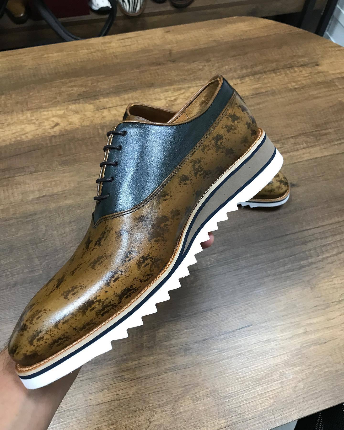 Brown spotted sneakers