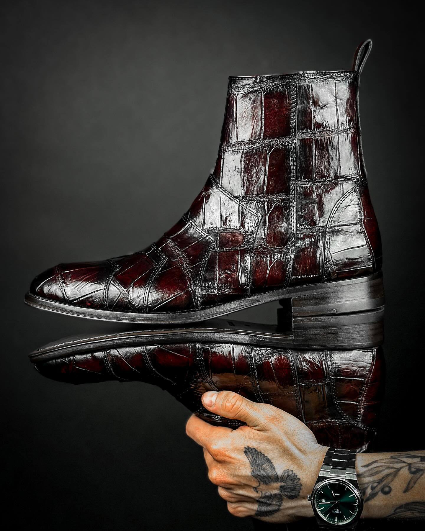 Glossy side-zip block textured leather boots