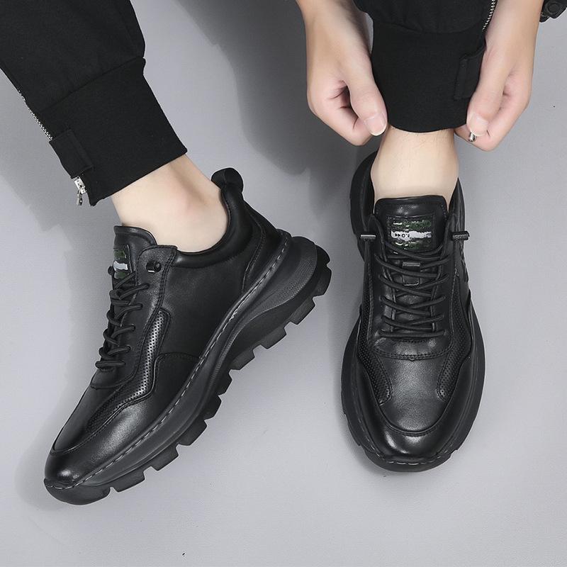 Thick sole pure black thermal correction sports and leisure shoes