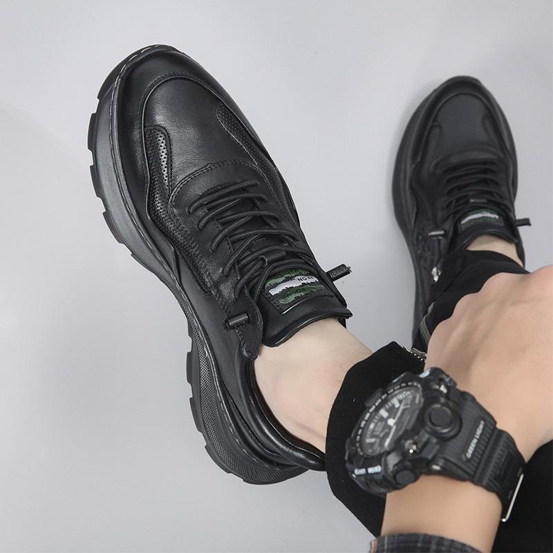 Thick sole pure black thermal correction sports and leisure shoes