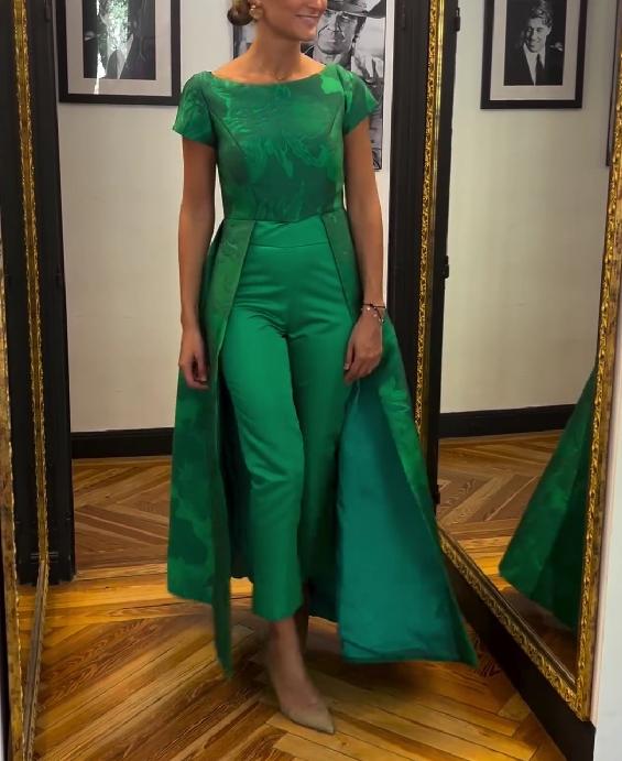 Green elegant dress