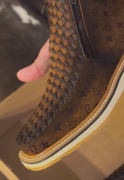 Stamped lattice-woven Italian leather sport boots