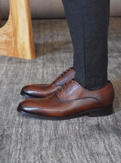 Business casual high-end Italian leather shoes