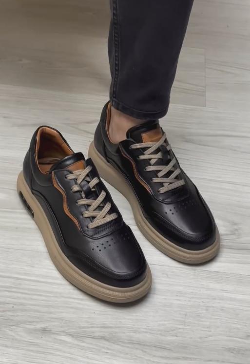 Black elegant Italian leather sneakers