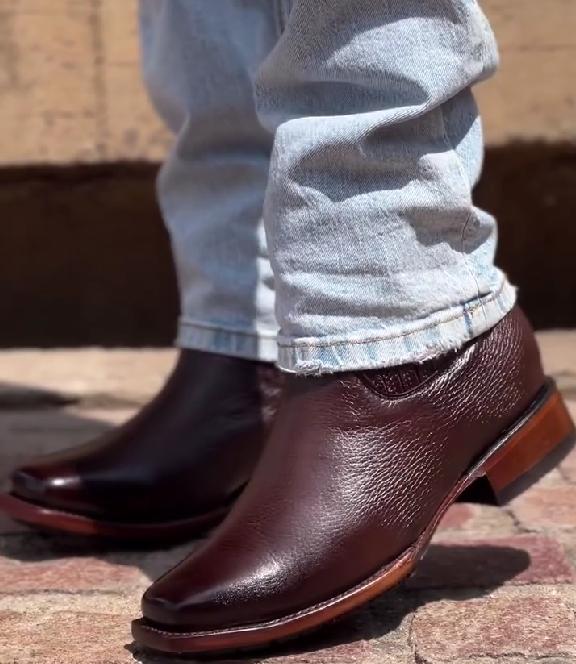 Brown elastic leather boots