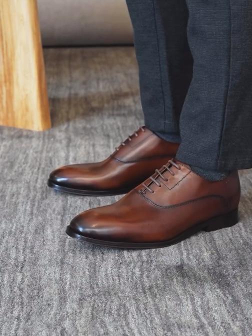 Business casual high-end Italian leather shoes