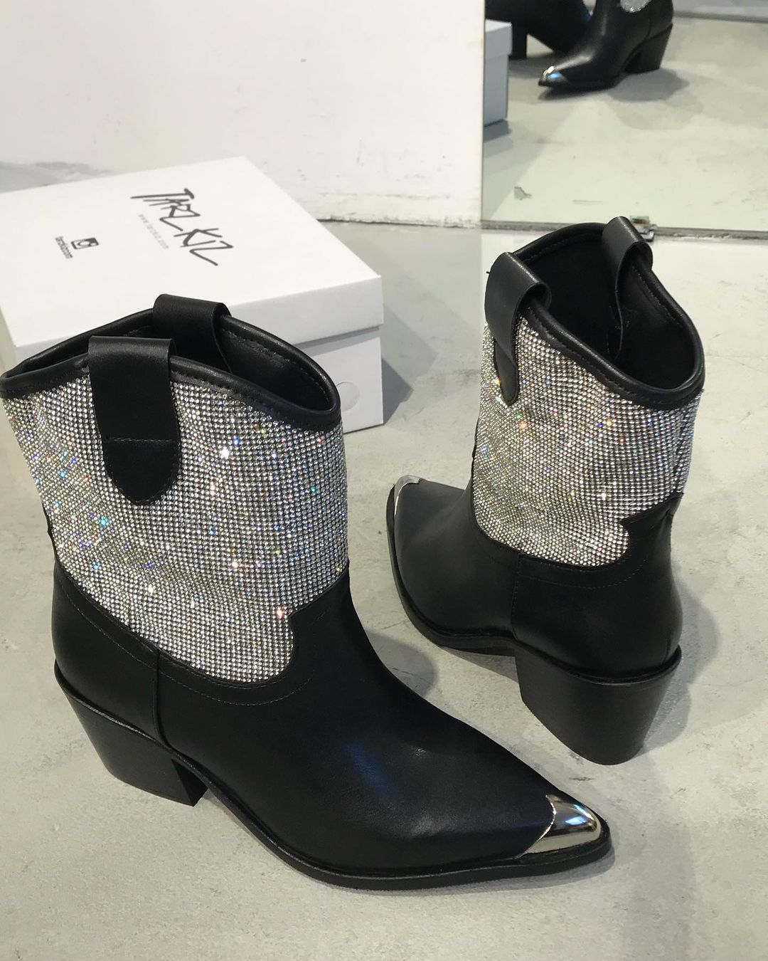 Sequined diamond pointy toe premium leather mid-calf boots